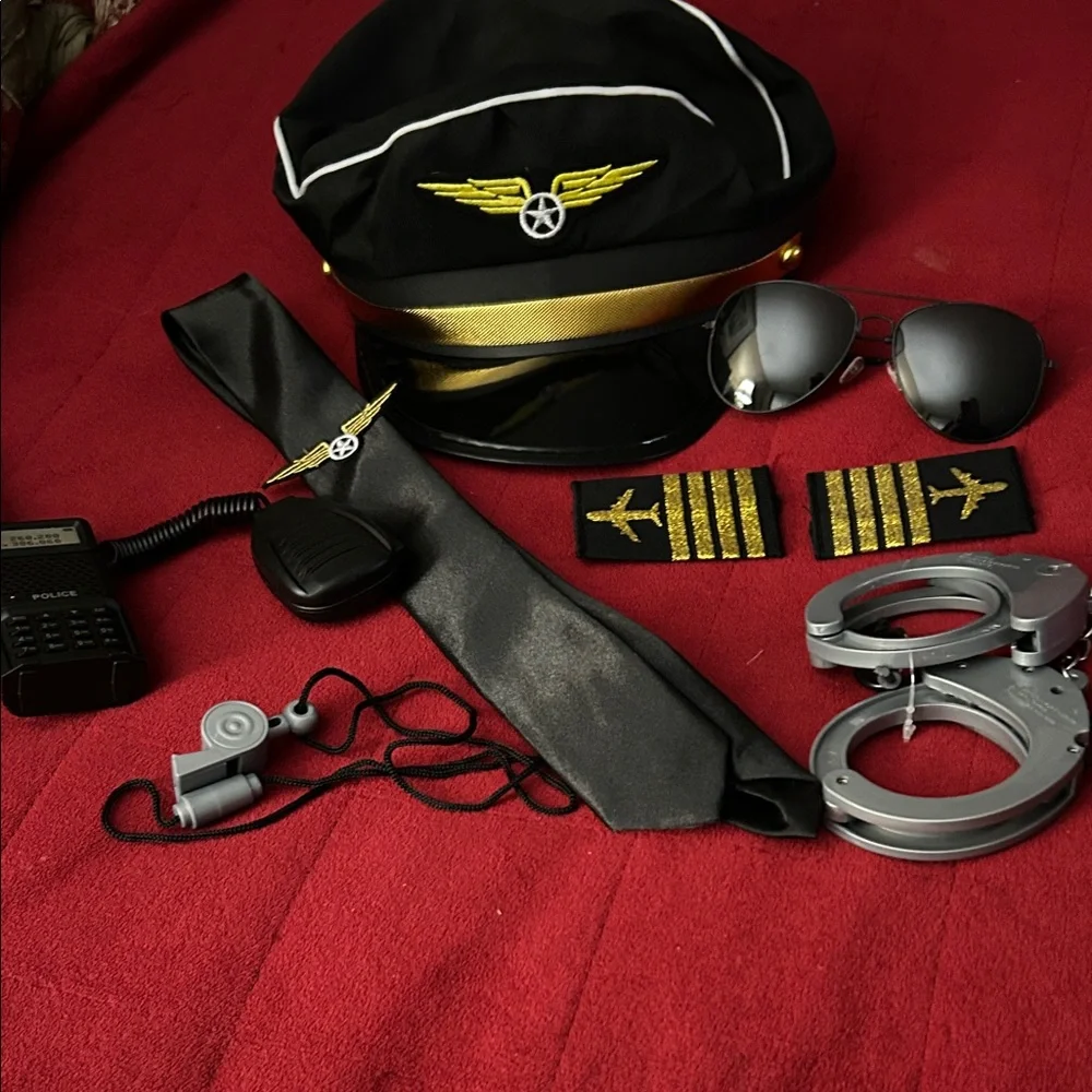 Black Pilot hat and with Gold Accents